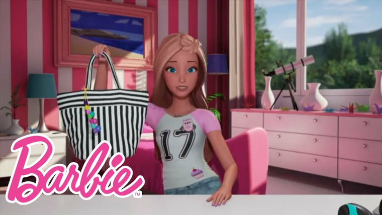 Barbie Vlogs — s01e41 — WHAT'S IN MY BAG