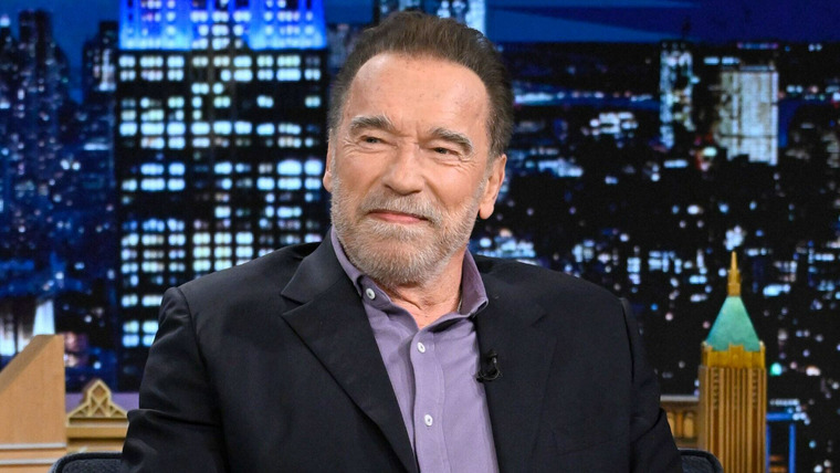 Ночное шоу с Джимми Фэллоном — s2024e17 — Arnold Schwarzenegger, Kathryn Newton, The Lemon Twigs