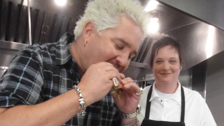 Diners, Drive-Ins and Dives — s2013e16 — Kings and Queens of 'Cue