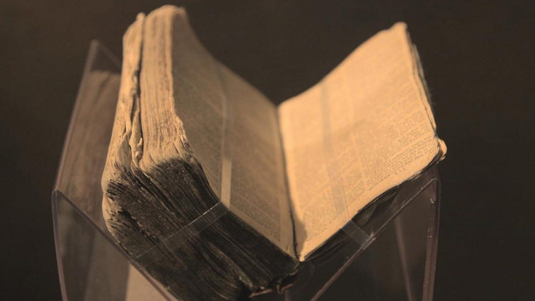 Strange Inheritance — s04e02 — Nat Turner's Bible