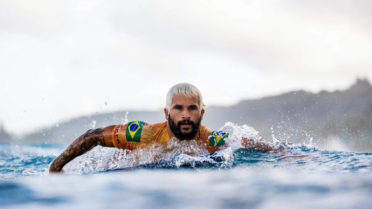 Жизнь на волне — s01e02 — The Brazilian Storm