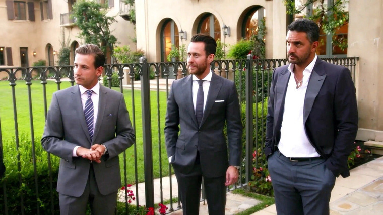 Million Dollar Listing: Los Angeles — s09e01 — The War of Real Estate