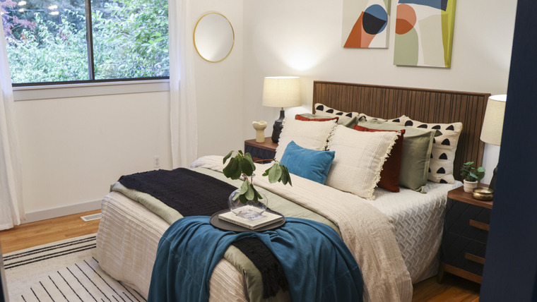 Unsellable Houses — s04e01 — New Market, New Man