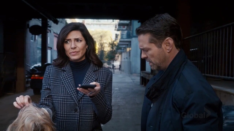 Private Eyes — s05e08 — Queen's Gambit