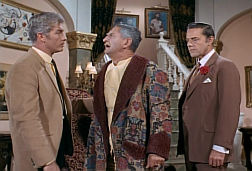 Man in a Suitcase — s01e25 — The Property of a Gentleman