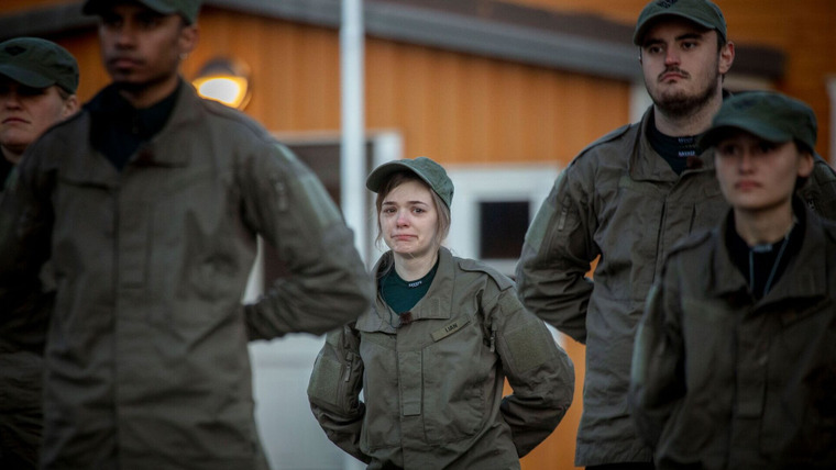 Kompani Lauritzen: Tropp — s01e09 — Militært forhold
