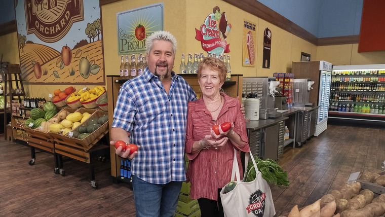 Guy's Grocery Games — s20e14 — DDD Chefs and Their Moms