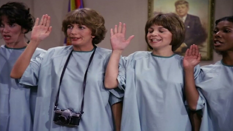 Laverne & Shirley — s05e10 — We're in the Army Now (2)
