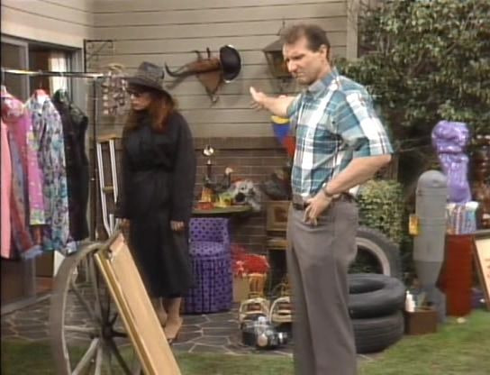 Married... with Children — s04e23 — Yard Sale