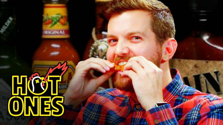 Hot Ones — s04e09 — Dillon Francis Hurts His Body with Spicy Wings