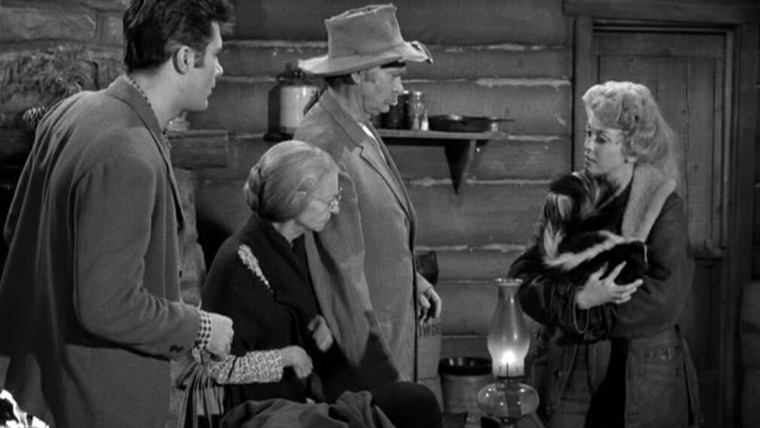 The Beverly Hillbillies — s01e15 — Jed Rescues Pearl