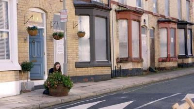 The £1 Houses: Britain's Cheapest Street — s02e01 — Episode 1
