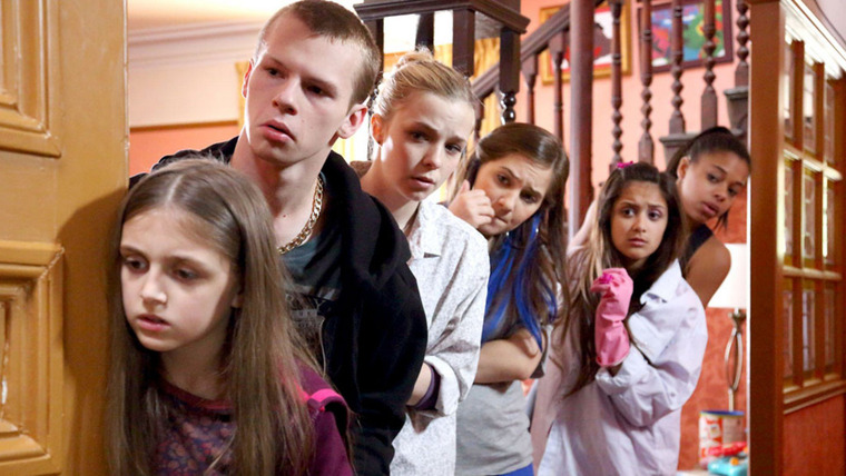 The Dumping Ground — s01e01 — Home Alone