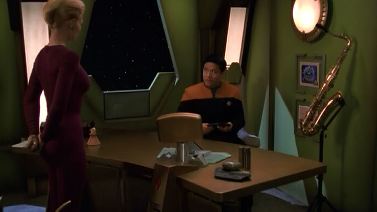 Star Trek: Voyager — s07e08 — Nightingale
