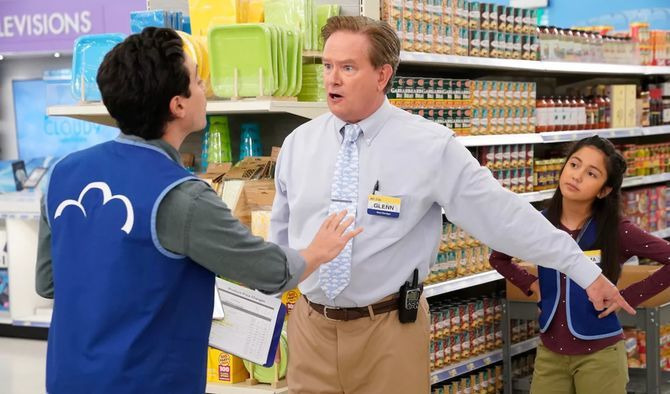 Superstore — s03e03 — Part-Time Hires