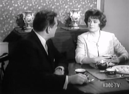 Перри Мэйсон — s06e27 — The Case of the Potted Planter