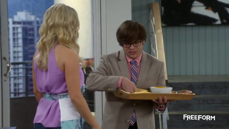 Young & Hungry — s04e06 — Young & Assistant