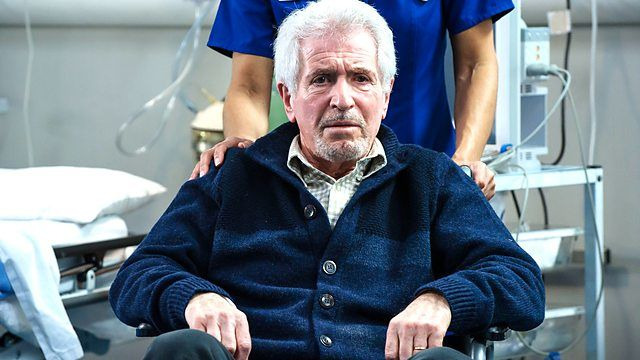 Casualty — s29e37 — A Moment Of Clarity