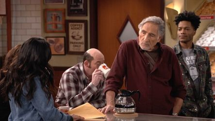 Superior Donuts — s02e13 — Father, Son and Holy Goats