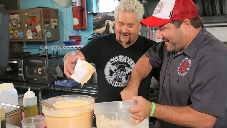 Diners, Drive-Ins and Dives — s2019e06 — Eating Up New Orleans