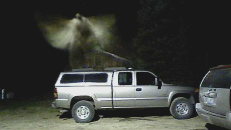Paranormal Caught on Camera — s04e23 — An Angel Appears in Michigan and More
