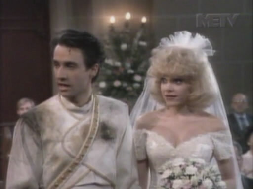 Идеальные незнакомцы — s07e24 — Get Me to the Dump on Time (2)