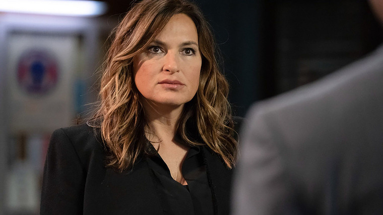 Law & Order: Special Victims Unit — s22e01 — Guardians and Gladiators