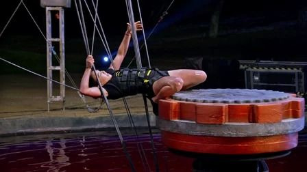 Ultimate Beastmaster — s01e06 — Beauty Meets the Beast