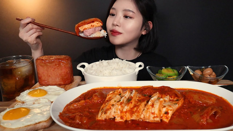 문복희 Eat with Boki — s02e68 — SUB)두부김치찜에 통스팸 흰쌀밥 먹방! (ft.계란후라이) 집밥 리얼사운드 kimchijjim spam mukbang housemeal ASMR