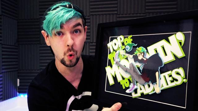 Jacksepticeye — s06e572 — Opening Tour Gifts