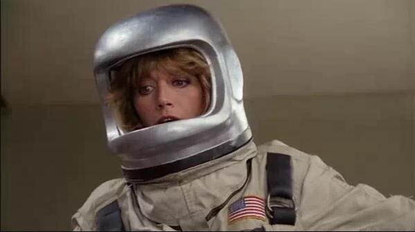 Laverne & Shirley — s08e04 — Lost in Spacesuits