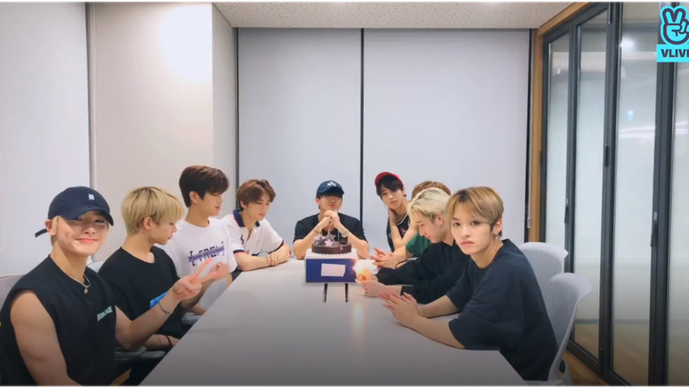 Stray Kids — s2019e233 — [Live] CHANGBIN's birthday with STAY ❤️