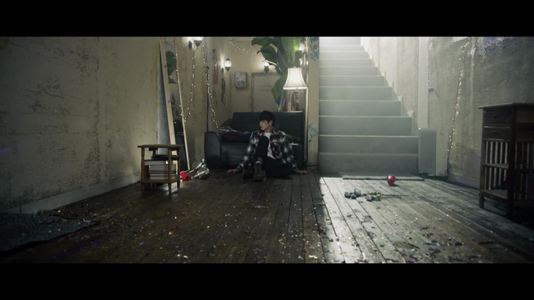 BTS on V App — s01e56 — 방탄소년단 'RUN' MV Teaser