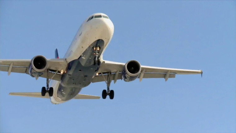 Airport 24/7: Miami — s01e06 — Fuel Fire