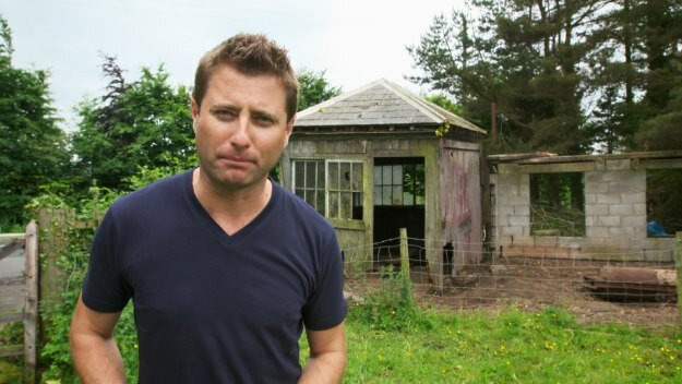George Clarke's Amazing Spaces — s04e05 — Signal Box, Glass House and Campervan