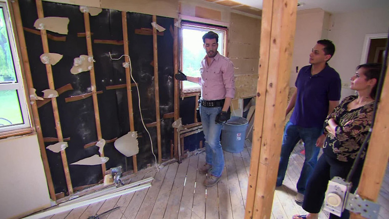 Property Brothers — s2015e05 — Escaping the In-Laws for a Family Functional Home