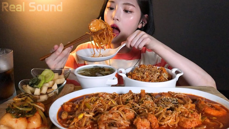 문복희 Eat with Boki — s01e72 — SUB)해물 아귀찜 먹방 볶음밥까지 리얼사운드 Braised Spicy Seafood with bean sprout Mukbang ASMR 아구찜 먹방