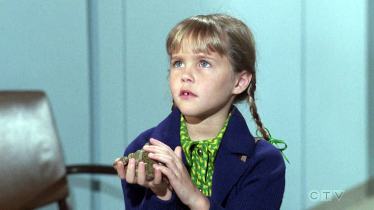 Моя жена меня приворожила — s08e20 — Tabitha's First Day at School