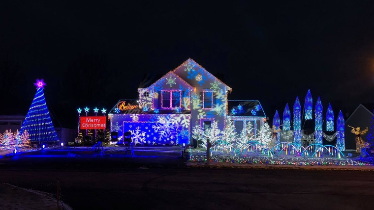 The Great Christmas Light Fight — s07e04 — Episode 4