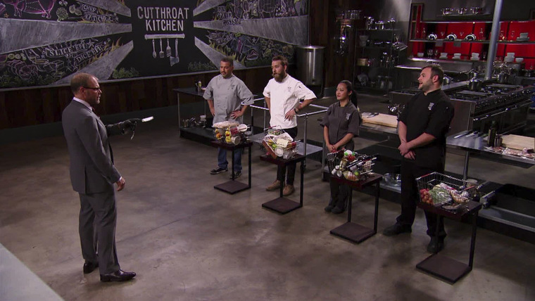 Cutthroat Kitchen — s07e03 — You're Bacon Me Crazy