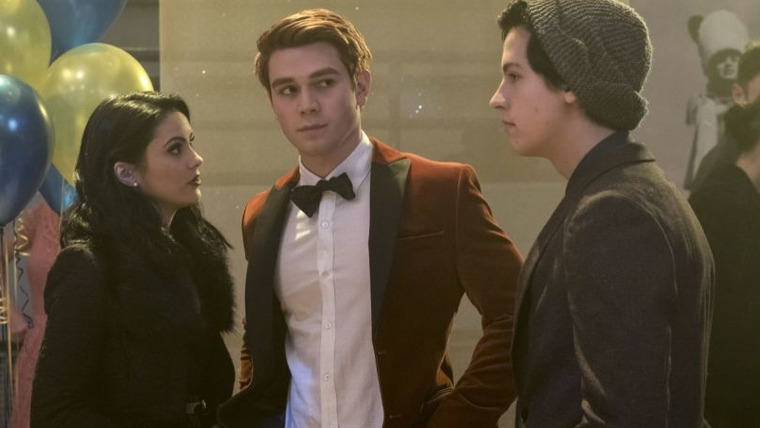 Riverdale — s01e11 — Chapter Eleven: To Riverdale and Back Again