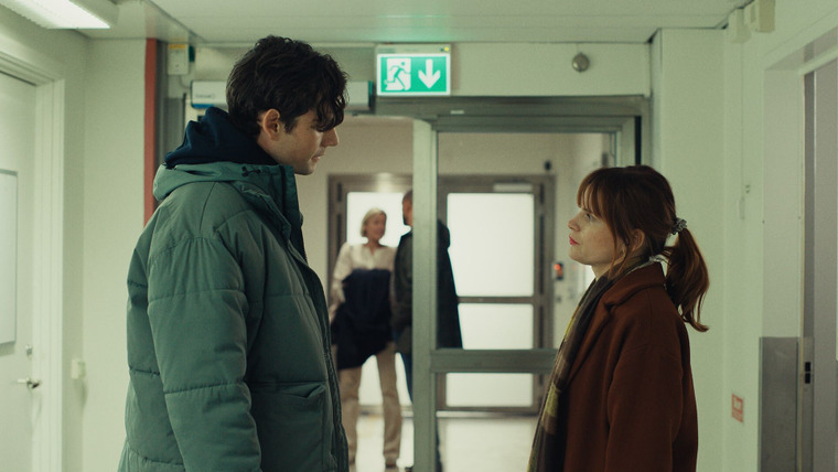 Смысл жизни — s01e01 — Alla kissar på sig ibland