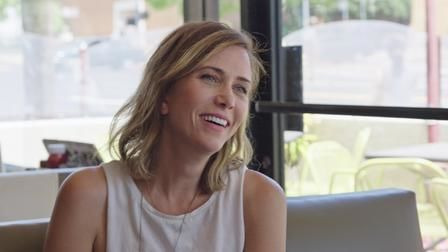 Comedians in Cars Getting Coffee — s09e01 — Kristen Wiig: The Volvo-ness