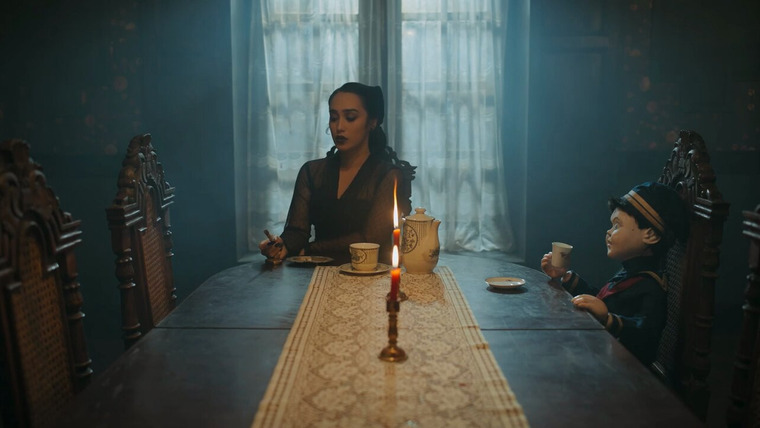 Отель «Жасмин» — s01e01 — Niat Jahat Bikin Tersesat (Evil Intentions Leading Astray)
