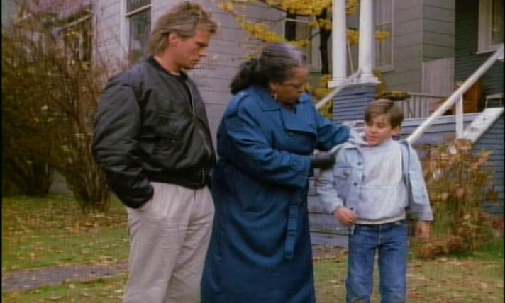 MacGyver — s06e11 — Squeeze Play