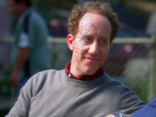 Путеводитель по семейной жизни — s01e08 — The Man With the Spider Tattoo