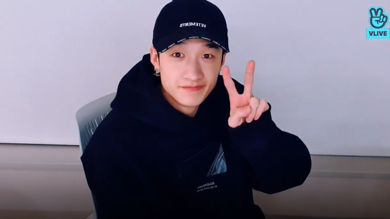 Stray Kids — s2020e271 — [Live] Chan's Room 🐺 Episode 76