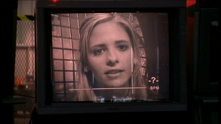 Buffy the Vampire Slayer — s04e13 — The I in Team