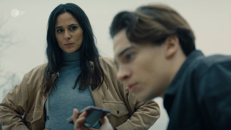 По ту сторону Шпреи — s03e03 — In den Flammen