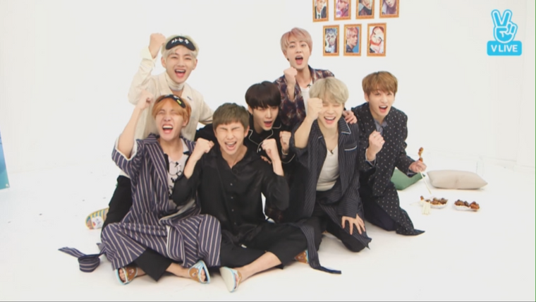 BTS on V App — s02e72 — [REPLAY] BTS 'WINGS' preview SHOW